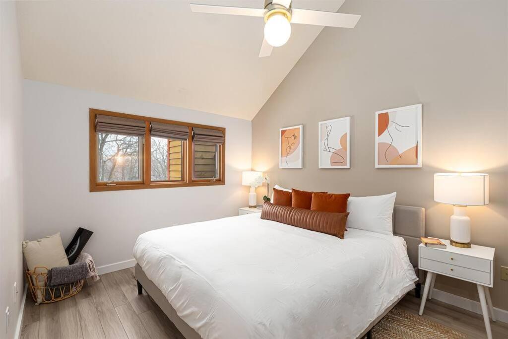 Peaceful 2-Bedroom Townhome Retreat W/Wooded View Galena Eksteriør billede